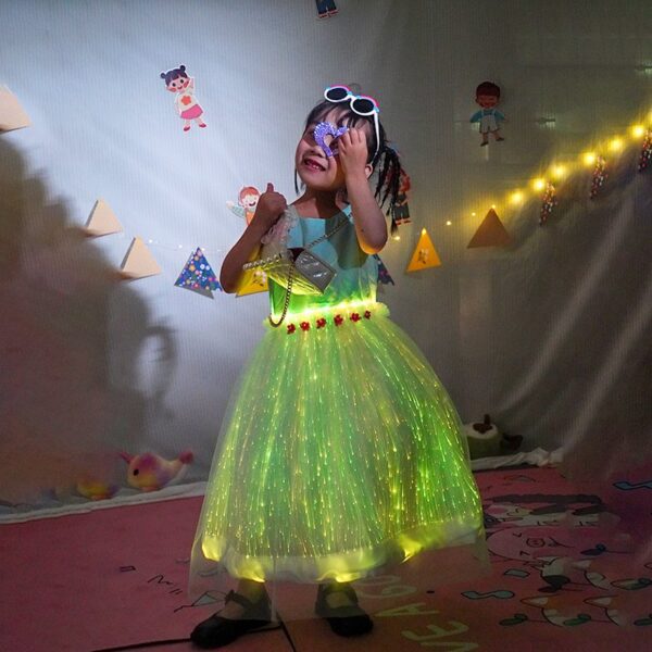 Pleated little princess children's skirt - Image 4