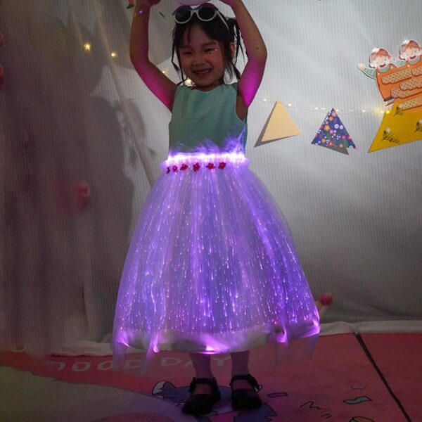 Pleated little princess children's skirt - Image 5
